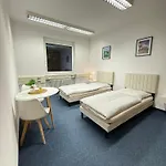 Stayflex - Free Parking, Close To Train And Bus *