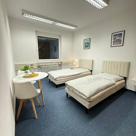 Stayflex - Free Parking, Close To Train And Bus *