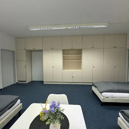 Casa de hóspedes Stayflex - Free Parking, Close To Train And Bus